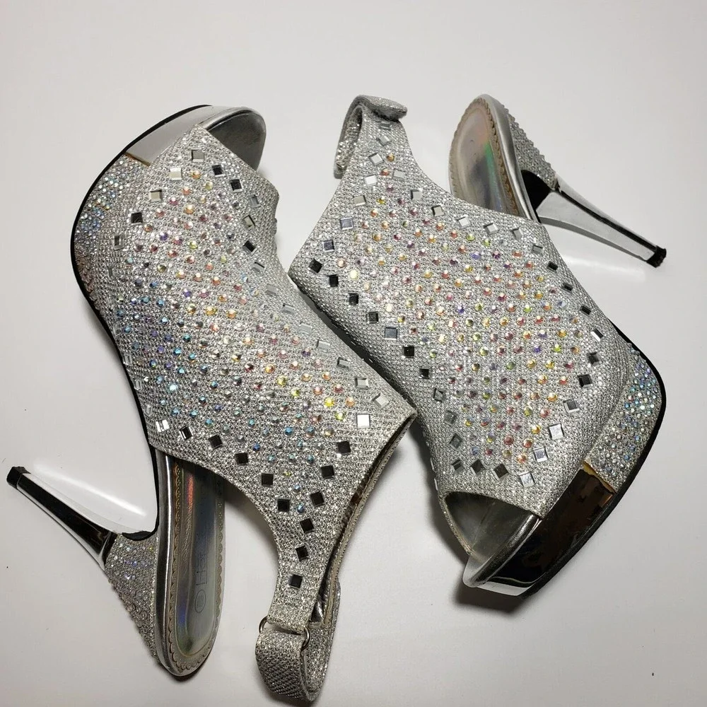 Hot Tomato Silver Embellished Platform Heels Sz 10 Adj Heel Strap Open Toe Y2K